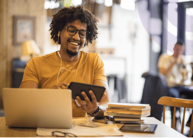 Descubra como ganhar em dólar sendo PJ e freelancer no Brasil